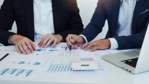 How to read a business financial statement showing income statement and balance sheet review 