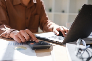 Accountant vs CFO comparison showing the difference between compliance work and strategic financial leadership for a growing Southern Ontario business